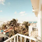 Balu Hotel
